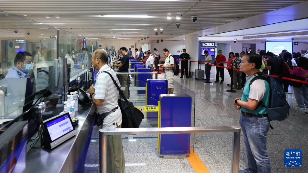 新政策实施3个月 超75万人次外籍旅客免签入境海南(图3)