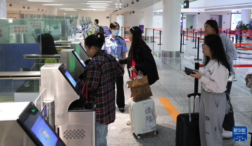 新政策实施3个月 超75万人次外籍旅客免签入境海南(图4)